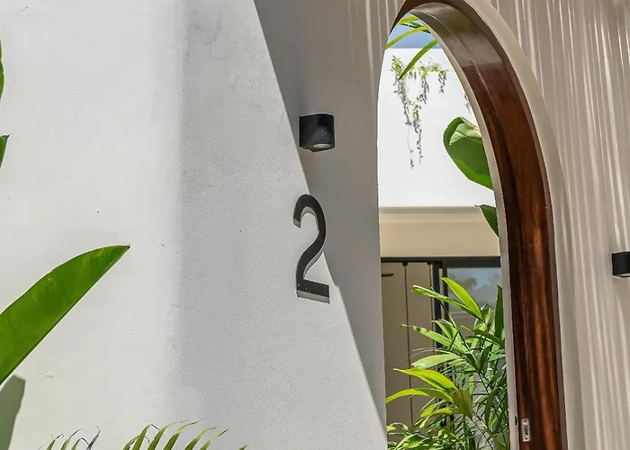 Villa Larente 2 - Modern Chic 2br, Close To Bingin Uluwatu