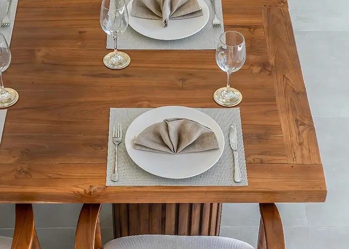 Larente 2 - Modern Chic 2br, Close To Bingin *