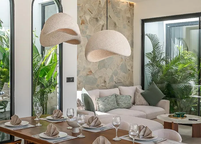 Larente 2 - Modern Chic 2br, Close To Bingin Villa