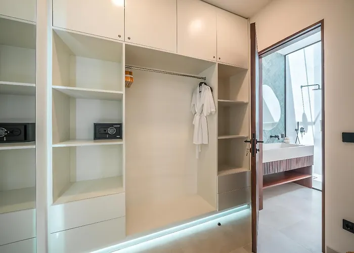 Villa Larente 2 - Modern Chic 2br, Close To Bingin *
