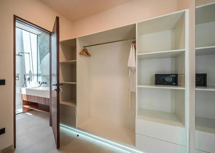 Villa Larente 2 - Modern Chic 2br, Close To Bingin Uluwatu